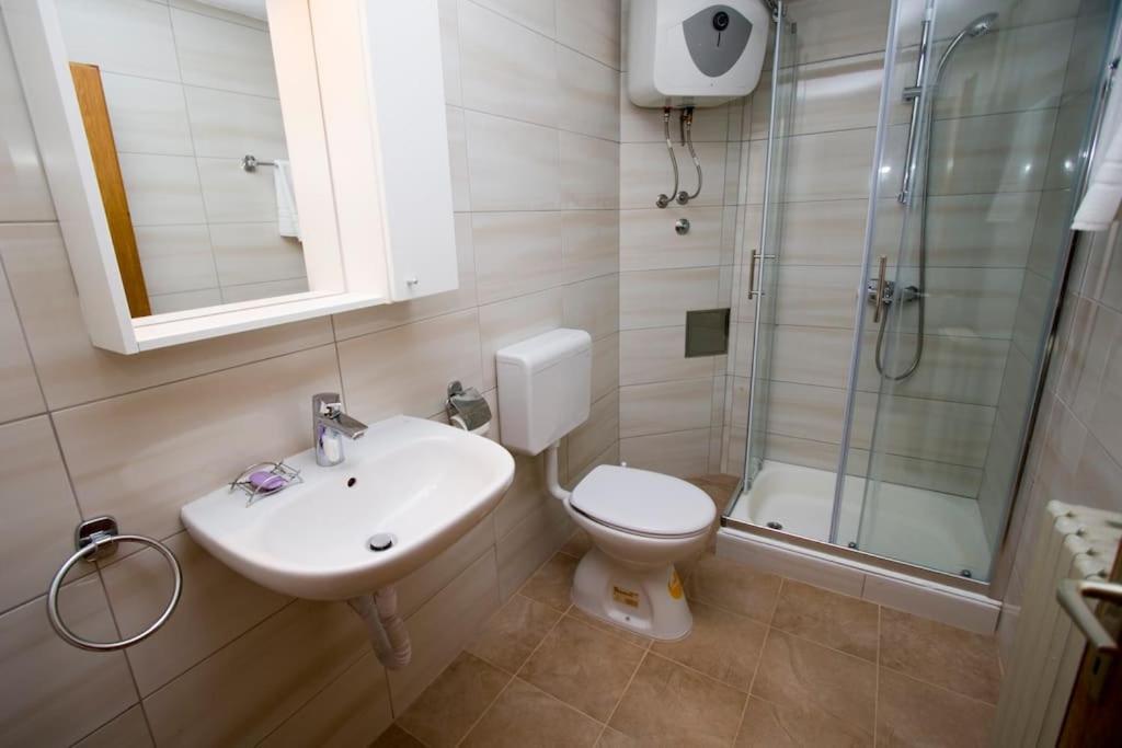 Holiday Home Makarska Kültér fotó
